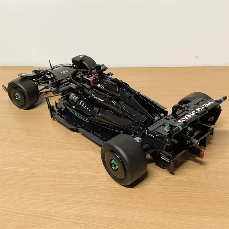 mon puzzle 3d  Puzzle 3D Voiture F1 Mercedes W14